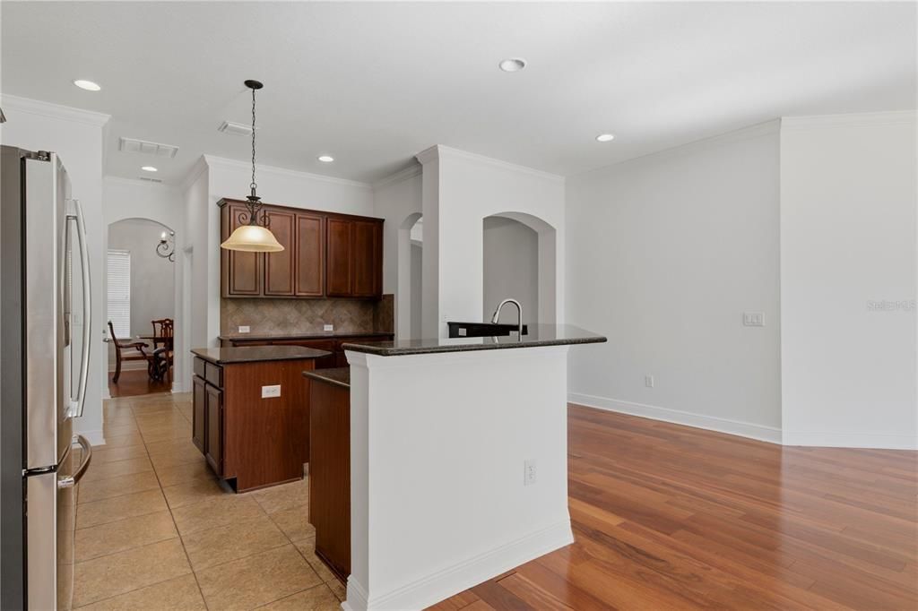 For Sale: $579,900 (3 beds, 4 baths, 3189 Square Feet)