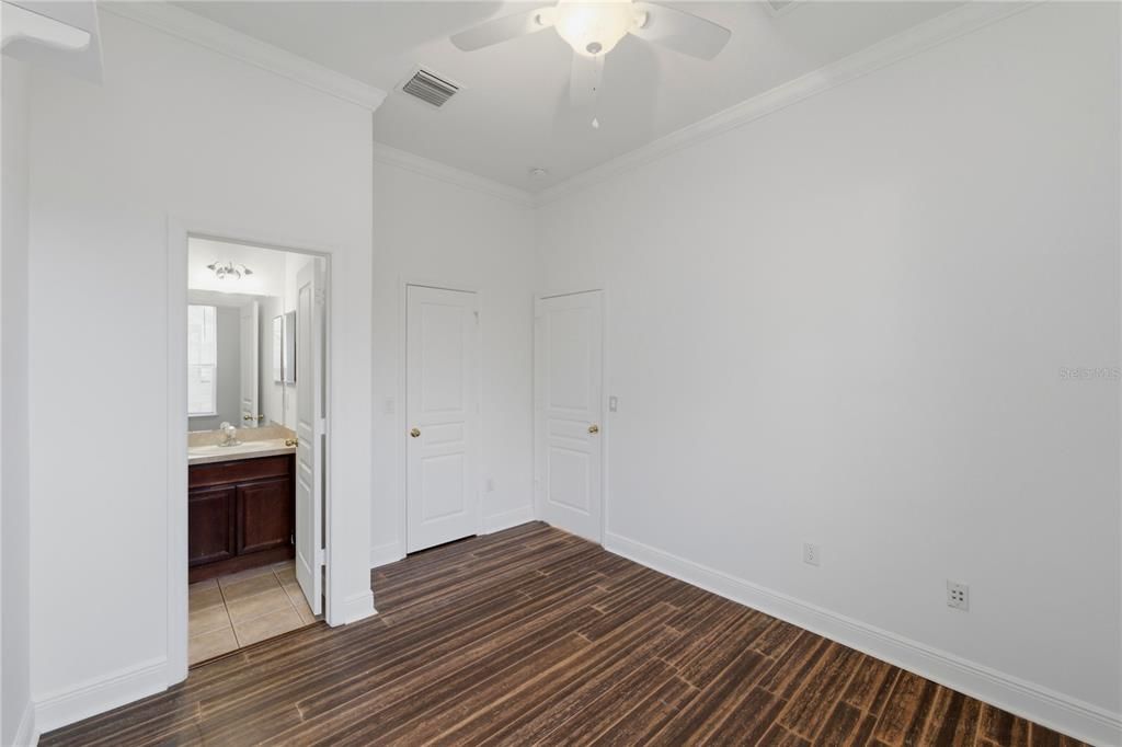 For Sale: $579,900 (3 beds, 4 baths, 3189 Square Feet)