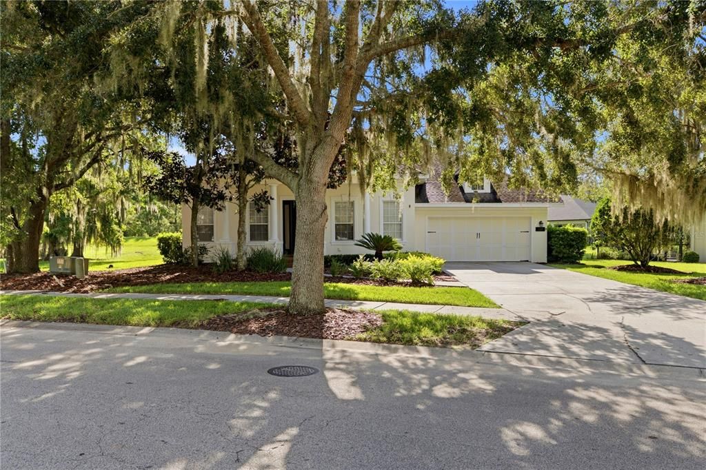 For Sale: $579,900 (3 beds, 4 baths, 3189 Square Feet)