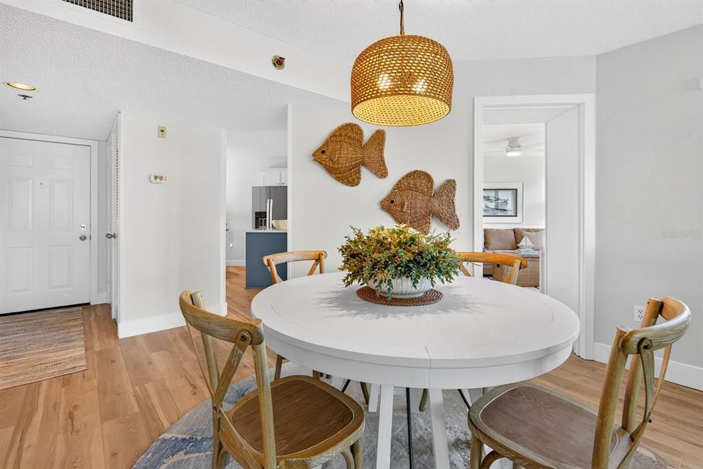 For Sale: $295,000 (2 beds, 2 baths, 1478 Square Feet)