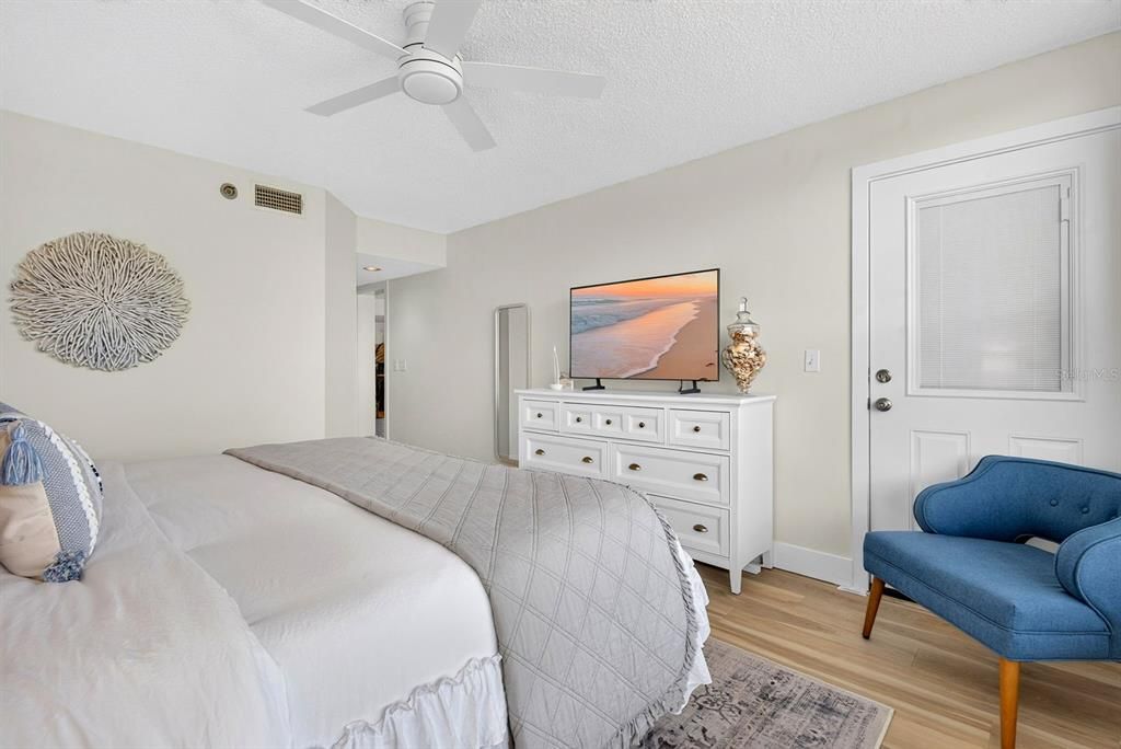 For Sale: $295,000 (2 beds, 2 baths, 1478 Square Feet)