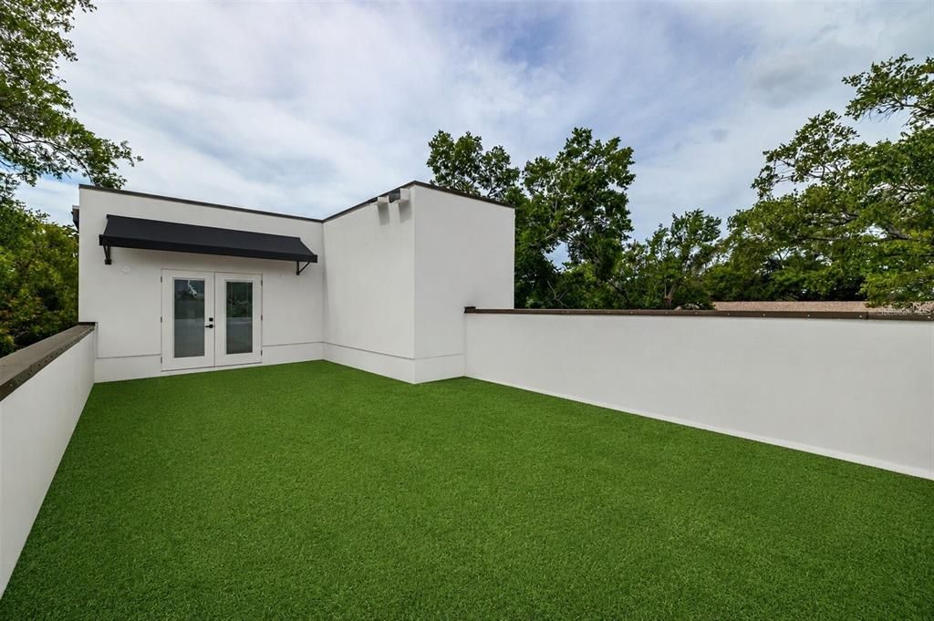 For Rent: $5,100 (3 beds, 2 baths, 2120 Square Feet)
