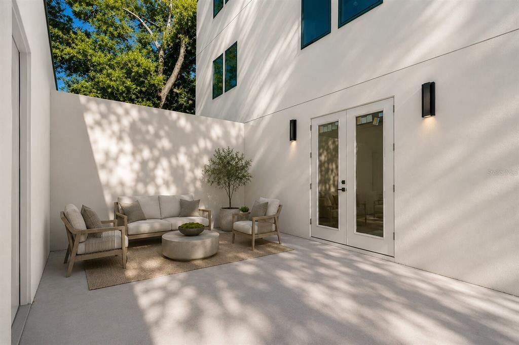 For Rent: $5,100 (3 beds, 2 baths, 2120 Square Feet)