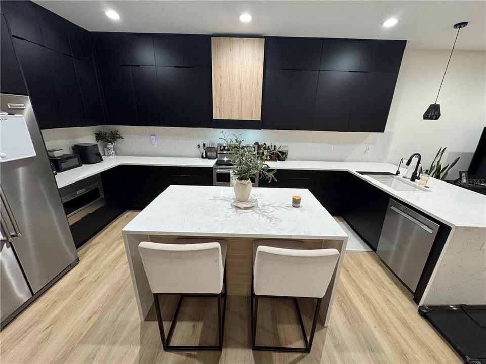 For Rent: $5,100 (3 beds, 2 baths, 2120 Square Feet)