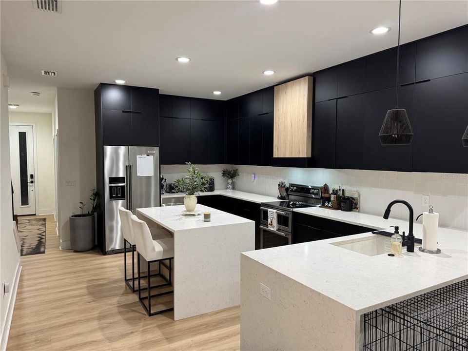 For Rent: $5,100 (3 beds, 2 baths, 2120 Square Feet)