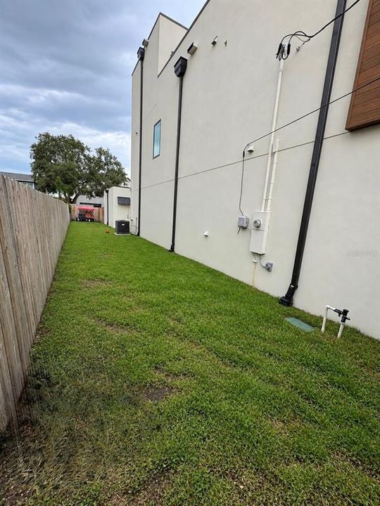 For Rent: $5,100 (3 beds, 2 baths, 2120 Square Feet)