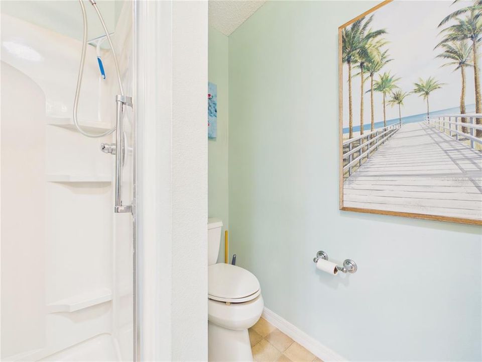 For Sale: $329,000 (3 beds, 2 baths, 1405 Square Feet)