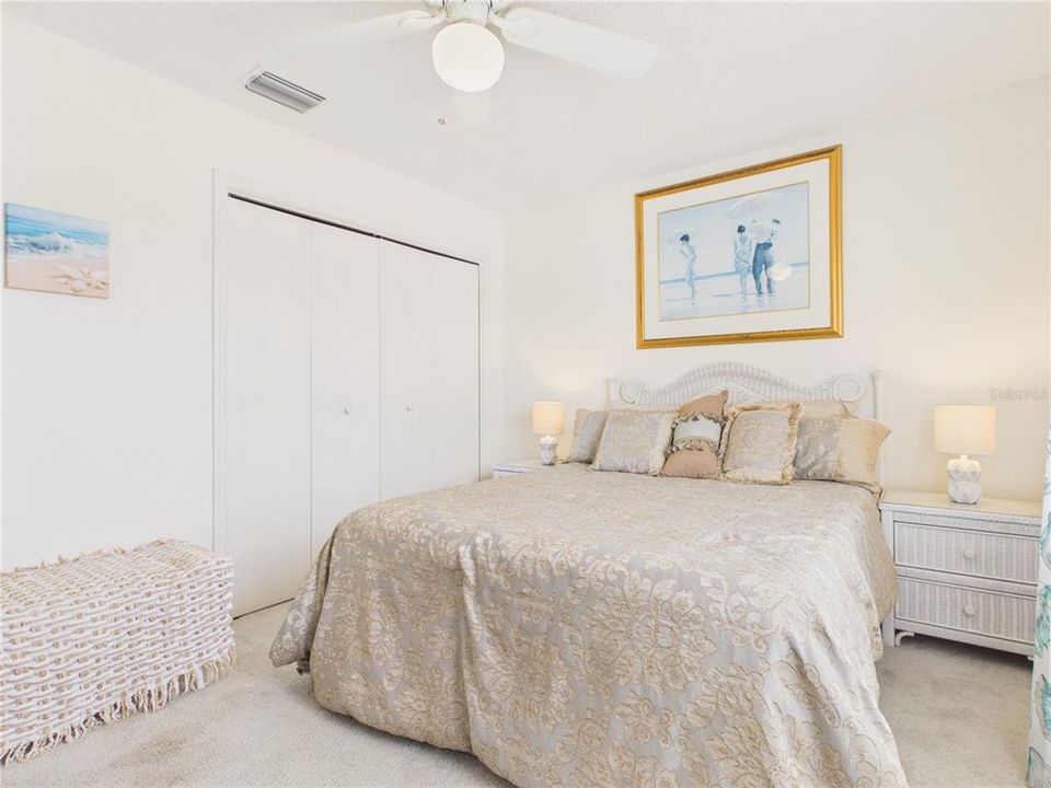 For Sale: $329,000 (3 beds, 2 baths, 1405 Square Feet)