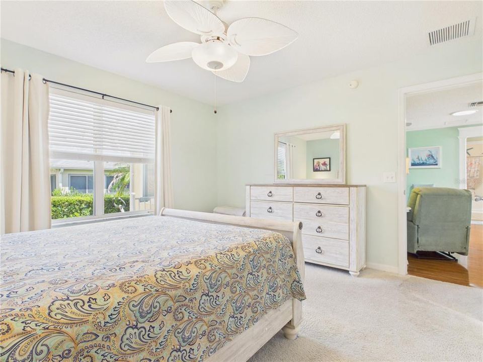 For Sale: $329,000 (3 beds, 2 baths, 1405 Square Feet)