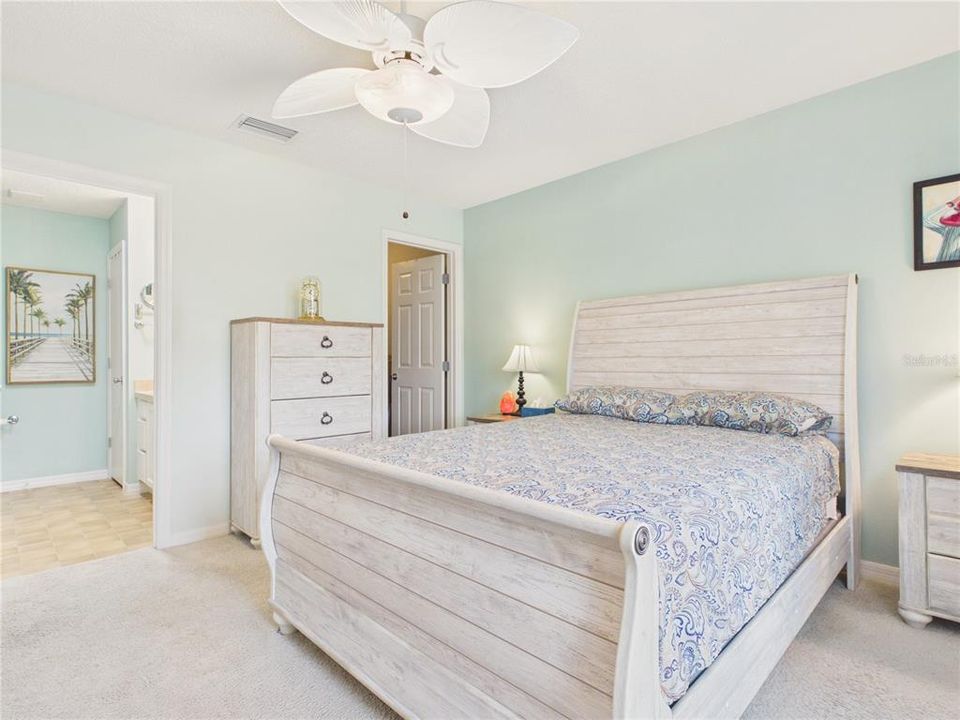 For Sale: $329,000 (3 beds, 2 baths, 1405 Square Feet)