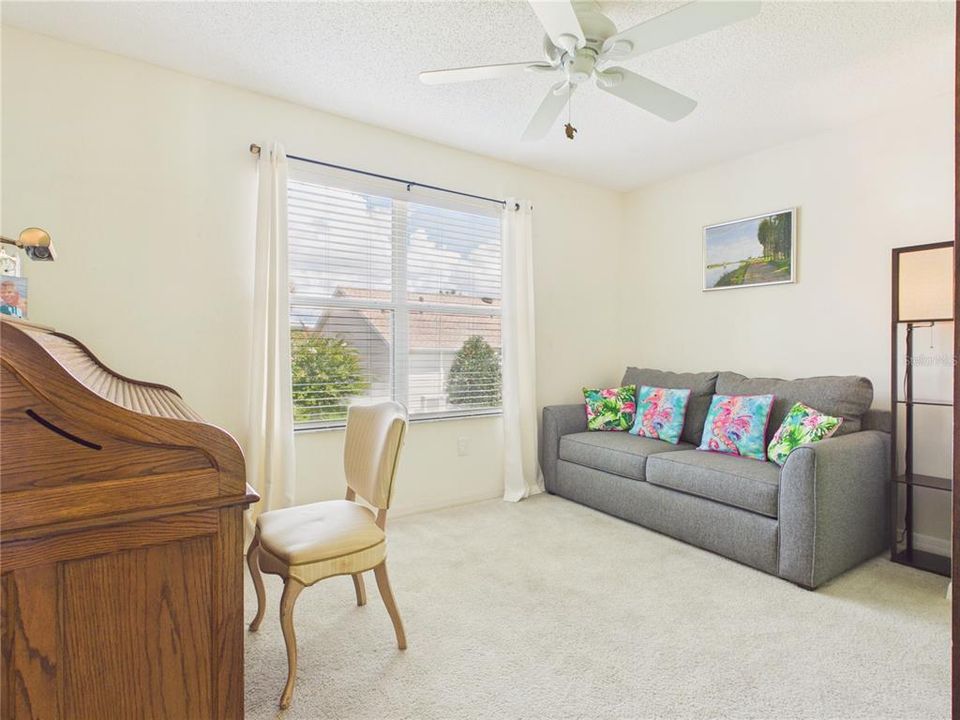 For Sale: $329,000 (3 beds, 2 baths, 1405 Square Feet)