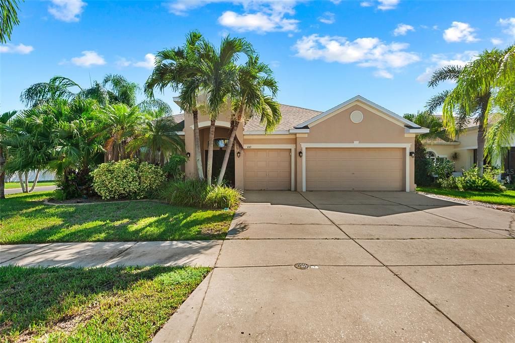 En Venta: $429,000 (4 camas, 3 baños, 3005 Pies cuadrados)