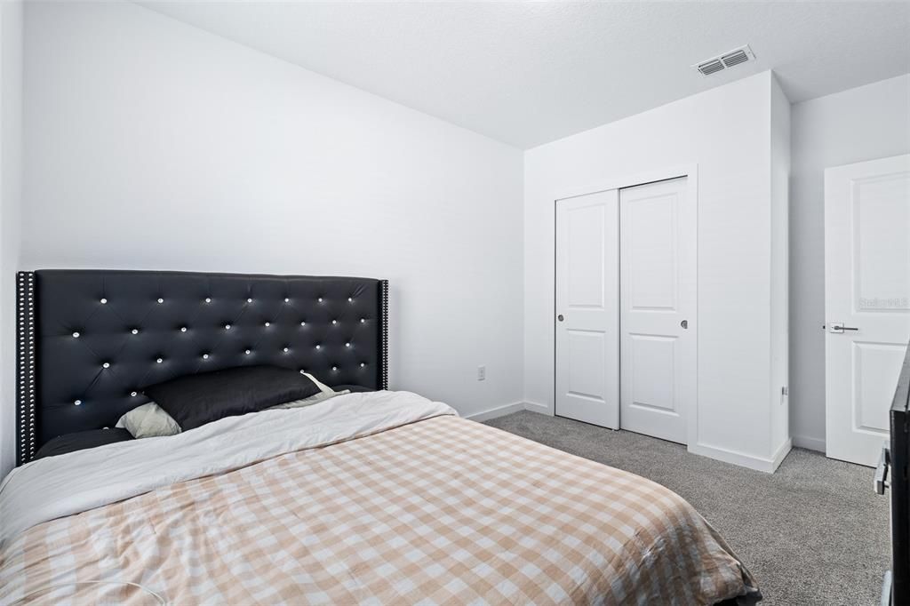 For Sale: $375,000 (4 beds, 3 baths, 2094 Square Feet)