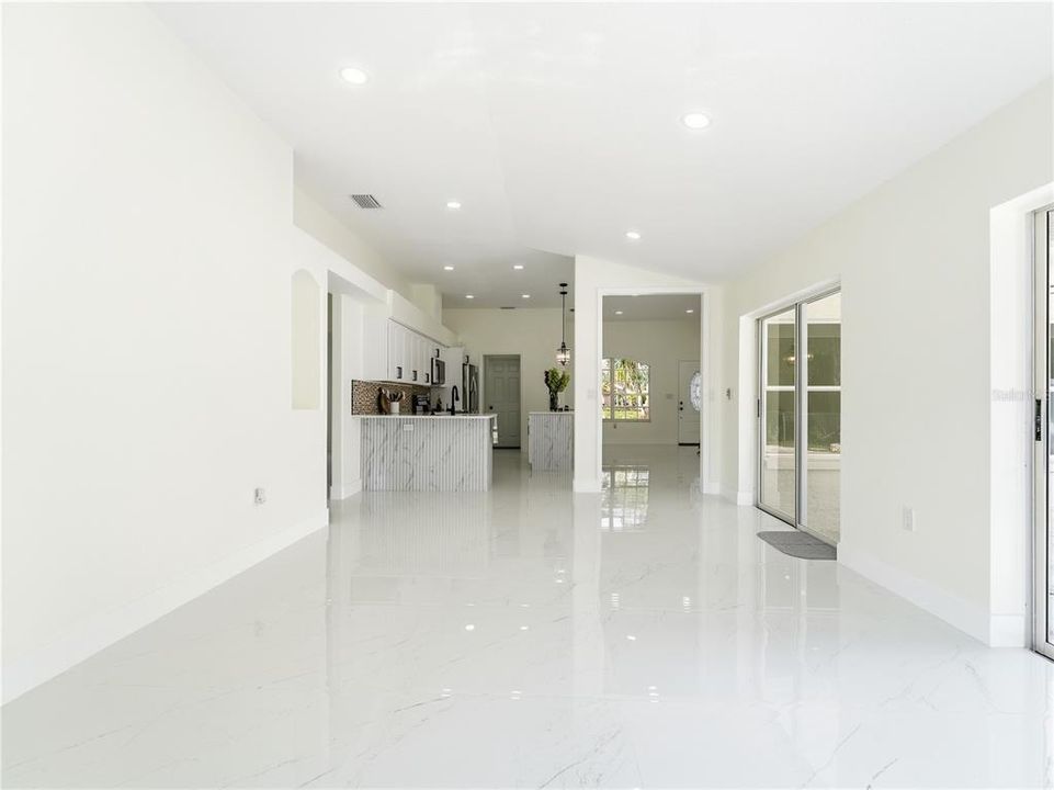 En Venta: $359,999 (3 camas, 2 baños, 1587 Pies cuadrados)