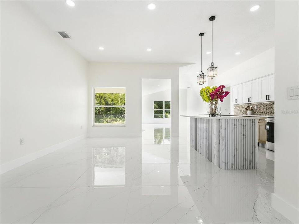 En Venta: $359,999 (3 camas, 2 baños, 1587 Pies cuadrados)