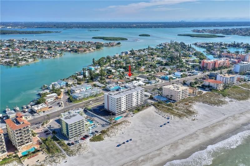 На продажу: $375,000 (0.09 acres)
