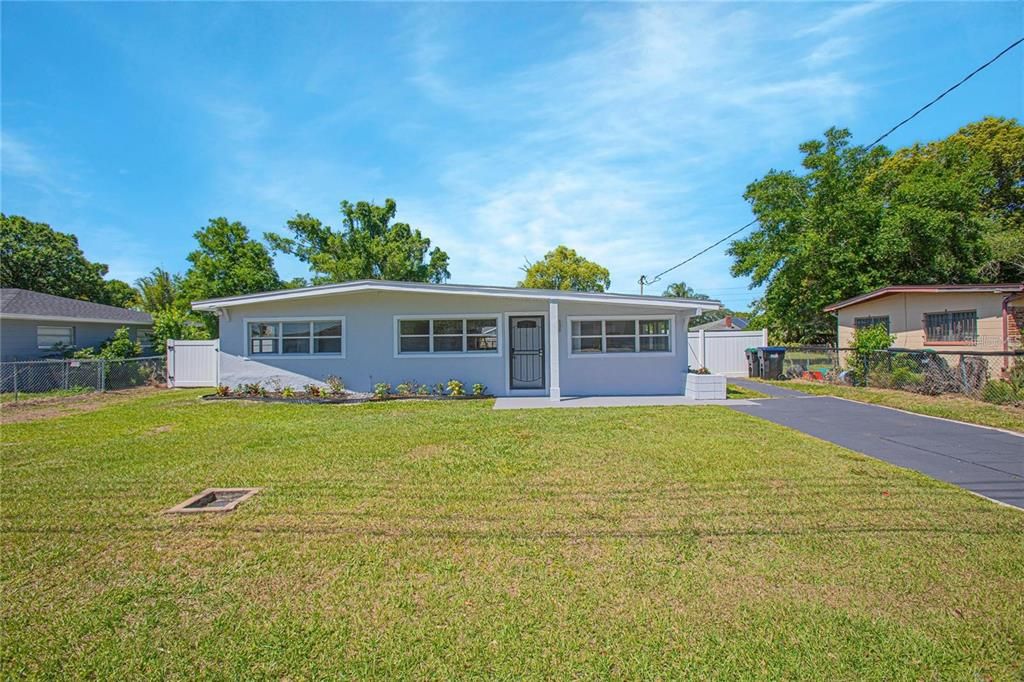 For Sale: $380,000 (3 beds, 2 baths, 1277 Square Feet)
