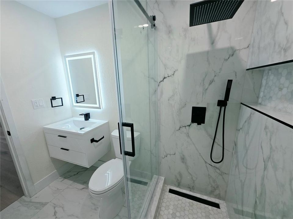 На продажу: $289,900 (3 спален, 2 ванн, 1140 Квадратных фут)