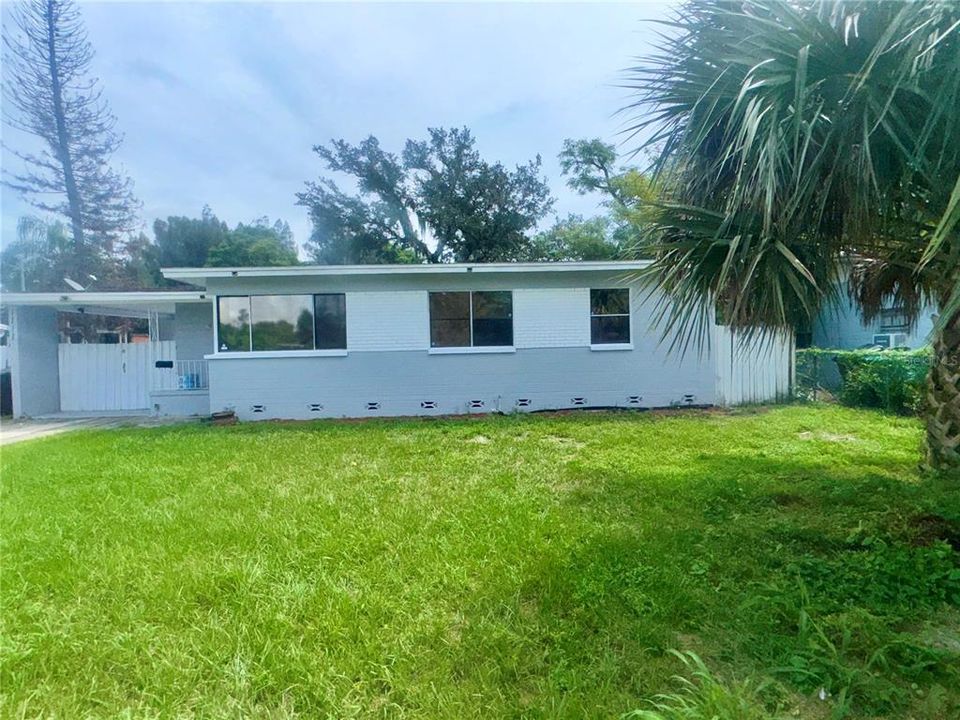 For Rent: $2,295 (4 beds, 2 baths, 1360 Square Feet)