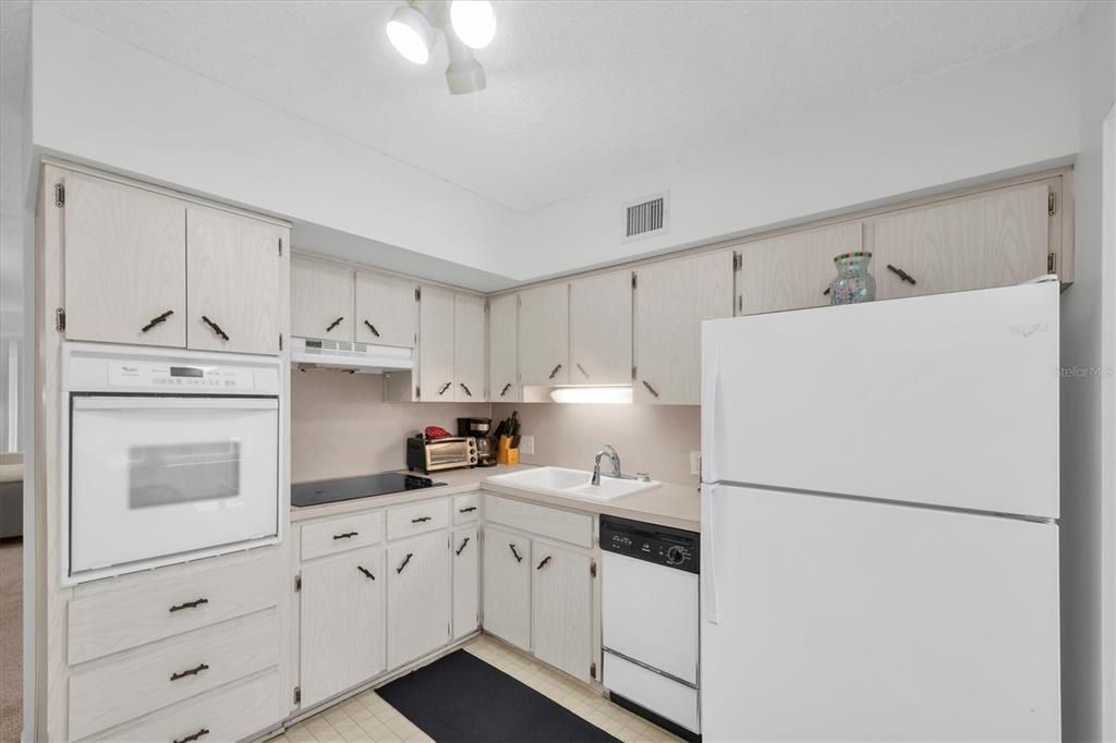For Rent: $1,495 (2 beds, 2 baths, 1070 Square Feet)