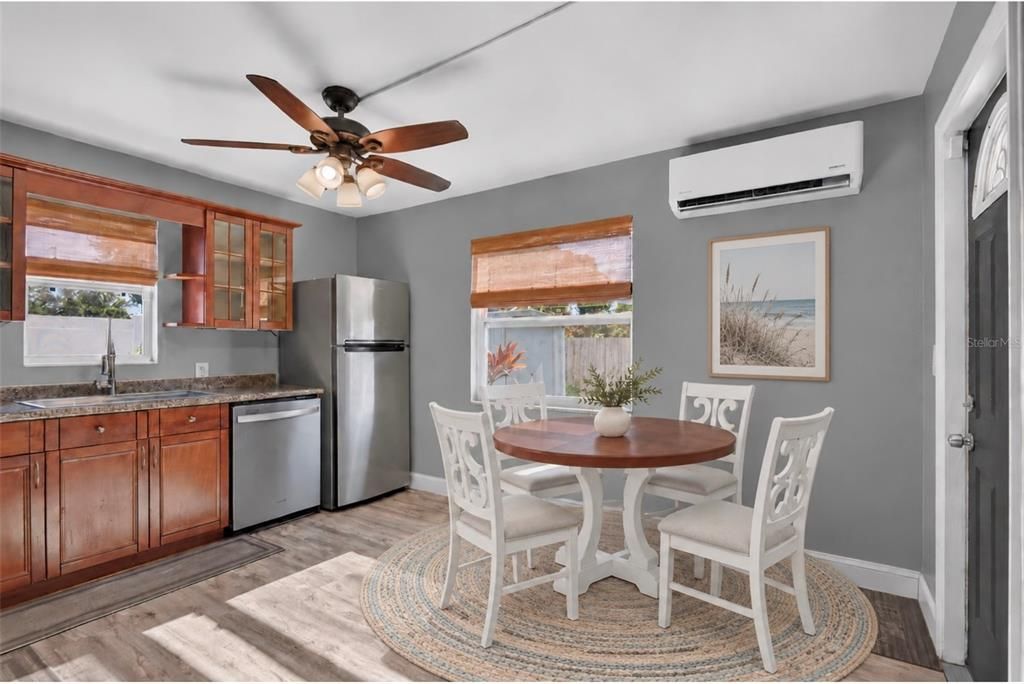 En Venta: $299,900 (2 camas, 1 baños, 900 Pies cuadrados)