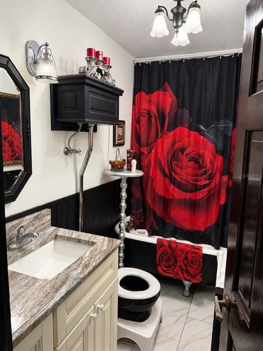 En Venta: $2,250,000 (6 camas, 5 baños, 7200 Pies cuadrados)