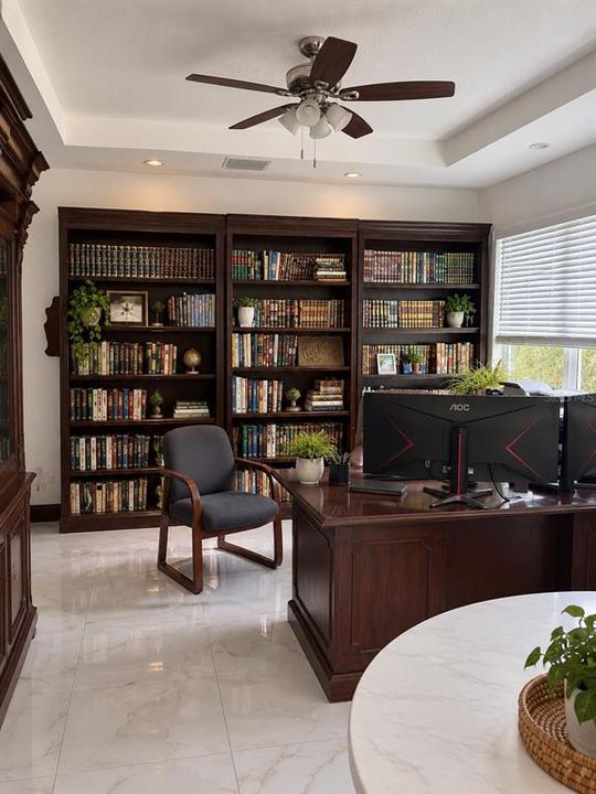 En Venta: $2,250,000 (6 camas, 5 baños, 7200 Pies cuadrados)