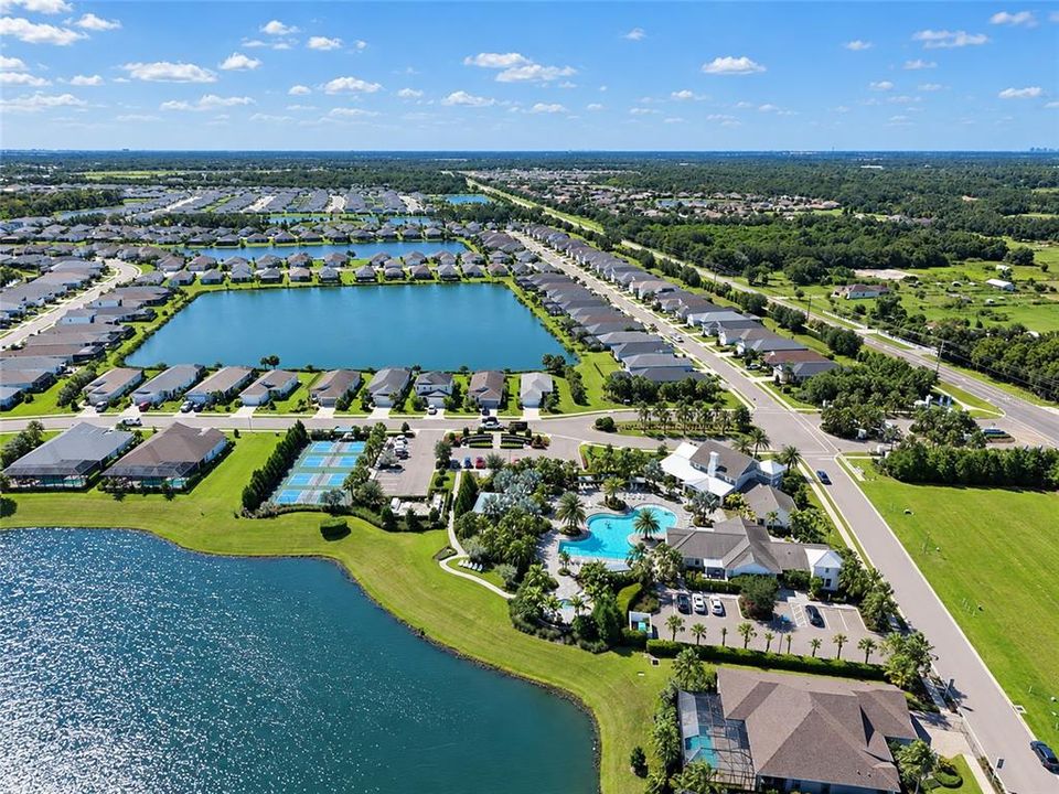 For Sale: $395,000 (2 beds, 2 baths, 1490 Square Feet)