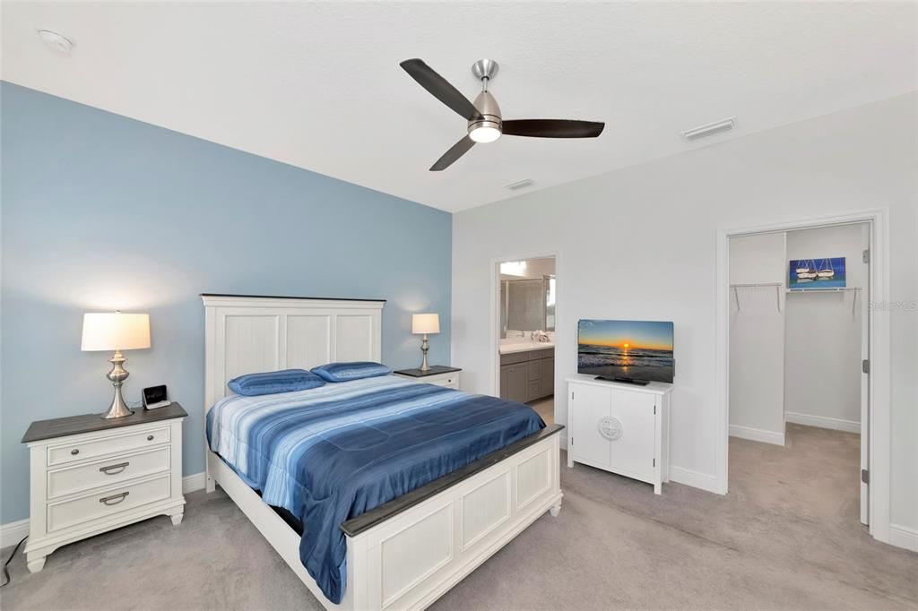 For Sale: $395,000 (2 beds, 2 baths, 1490 Square Feet)