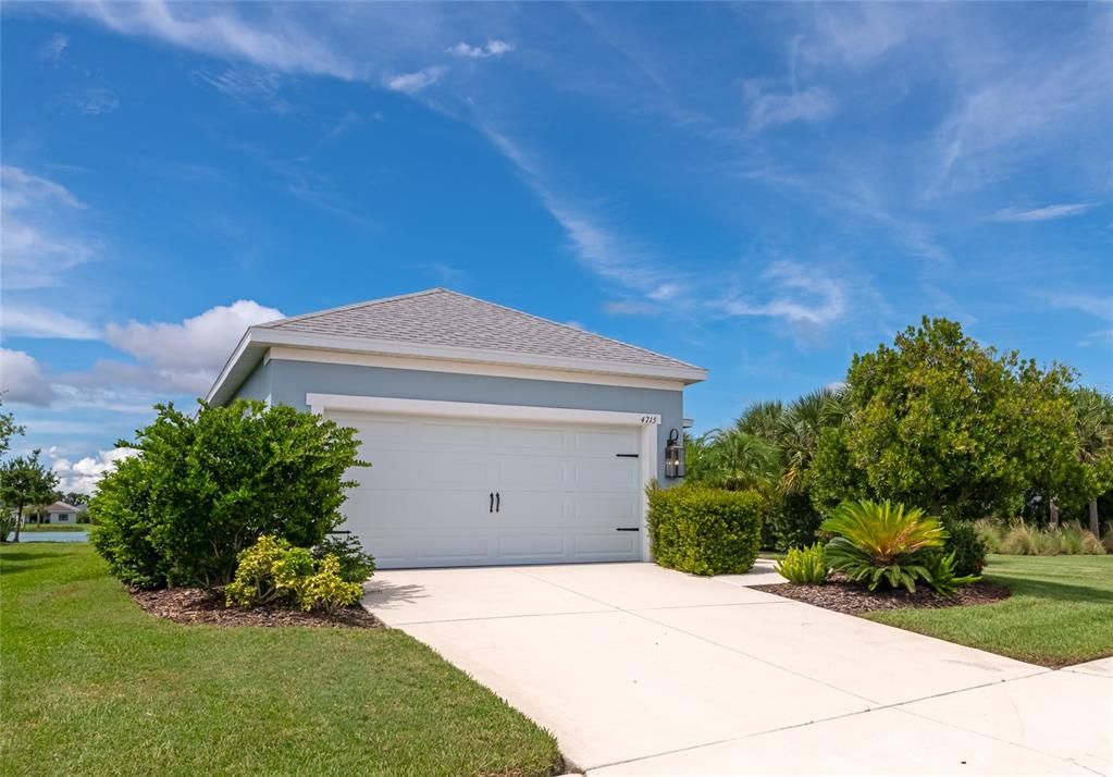 For Sale: $395,000 (2 beds, 2 baths, 1490 Square Feet)