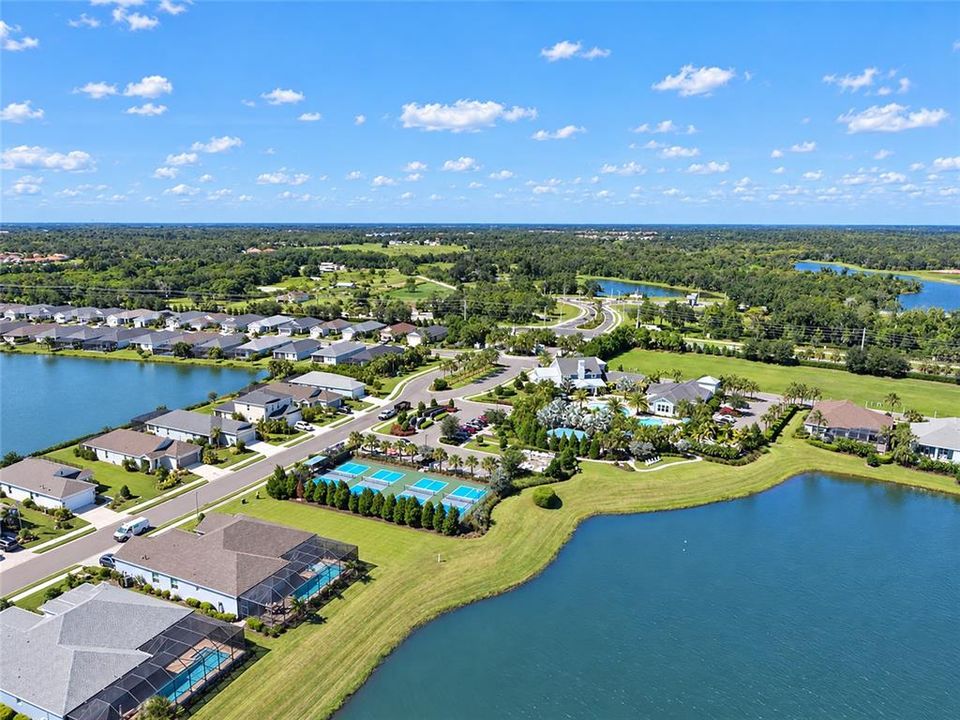 For Sale: $395,000 (2 beds, 2 baths, 1490 Square Feet)