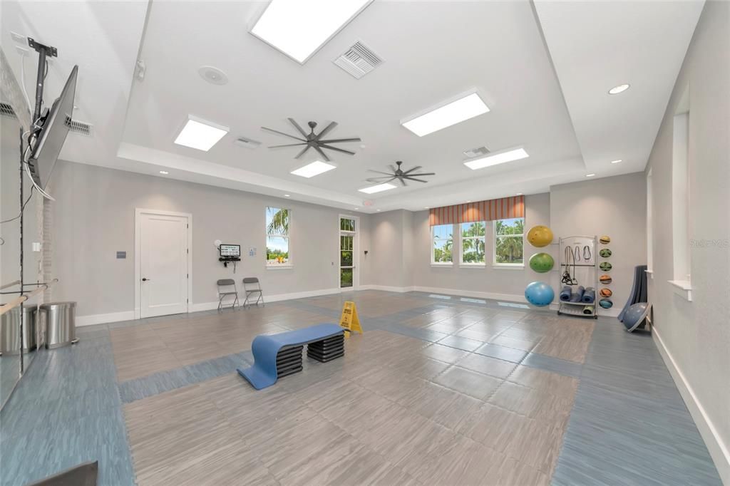 For Sale: $395,000 (2 beds, 2 baths, 1490 Square Feet)