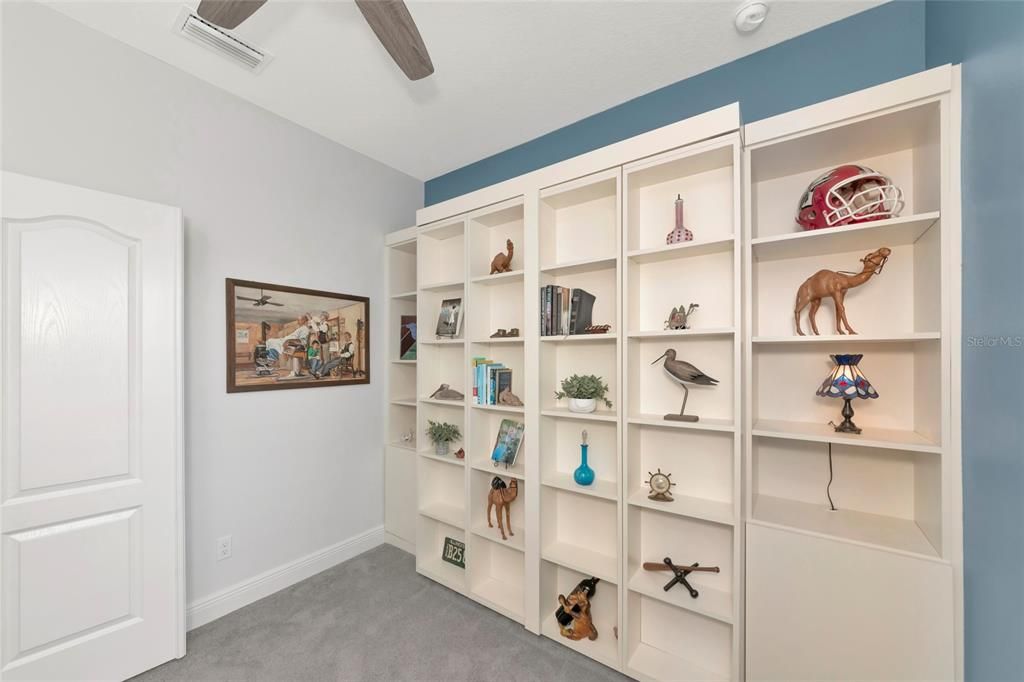 For Sale: $395,000 (2 beds, 2 baths, 1490 Square Feet)