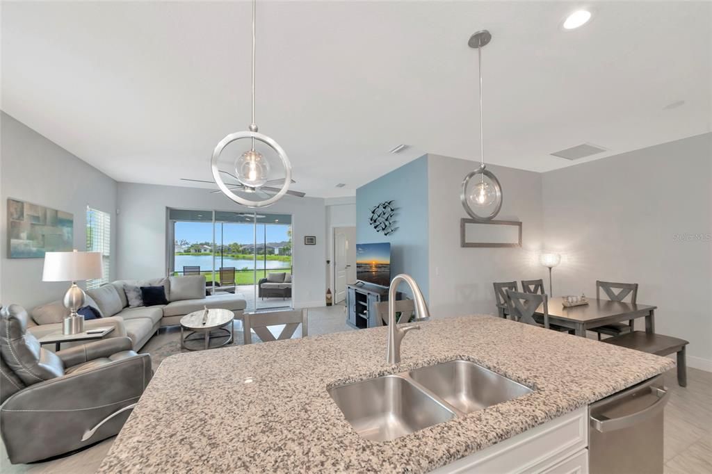 For Sale: $395,000 (2 beds, 2 baths, 1490 Square Feet)