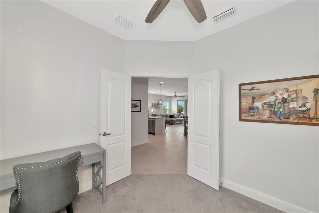 For Sale: $395,000 (2 beds, 2 baths, 1490 Square Feet)