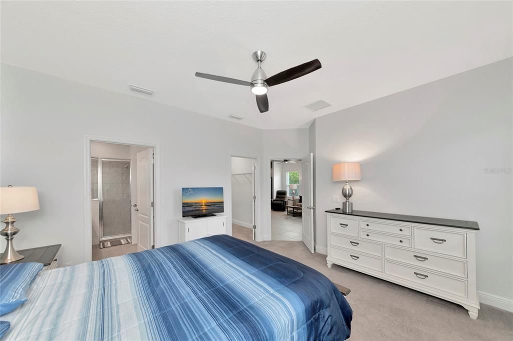 For Sale: $395,000 (2 beds, 2 baths, 1490 Square Feet)