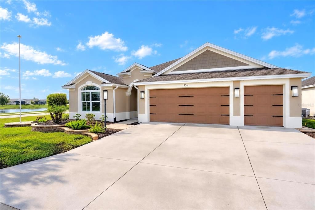 Activo con contrato: $524,900 (3 camas, 3 baños, 1905 Pies cuadrados)