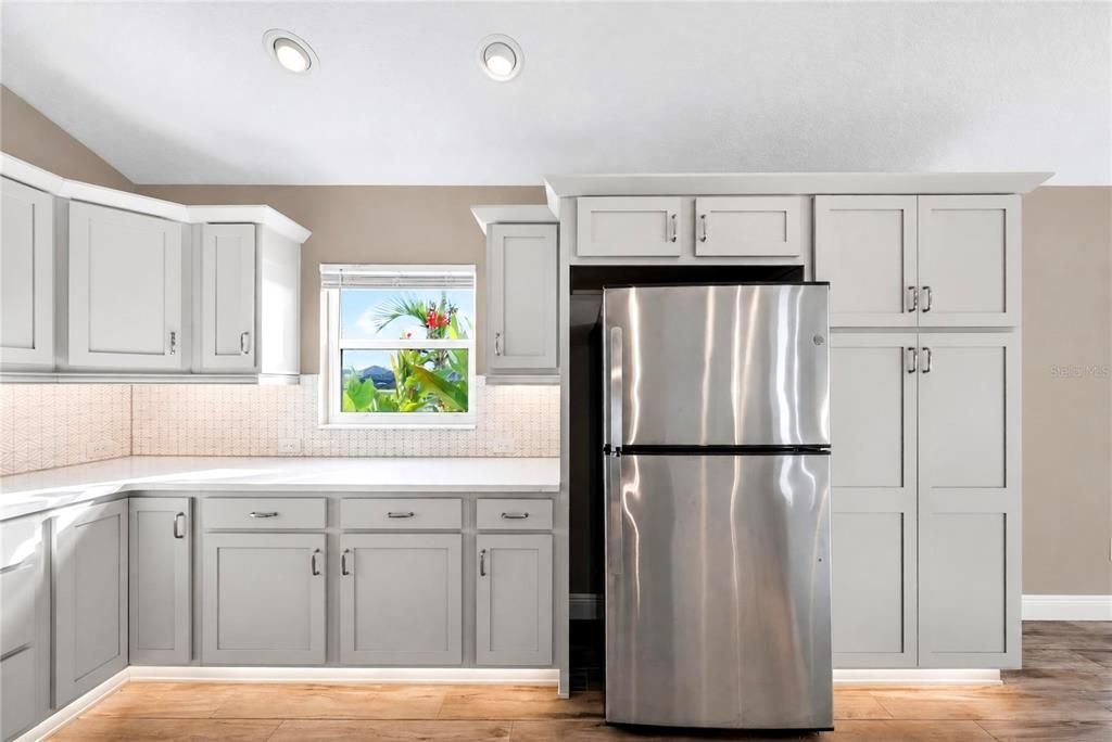 Activo con contrato: $524,900 (3 camas, 3 baños, 1905 Pies cuadrados)