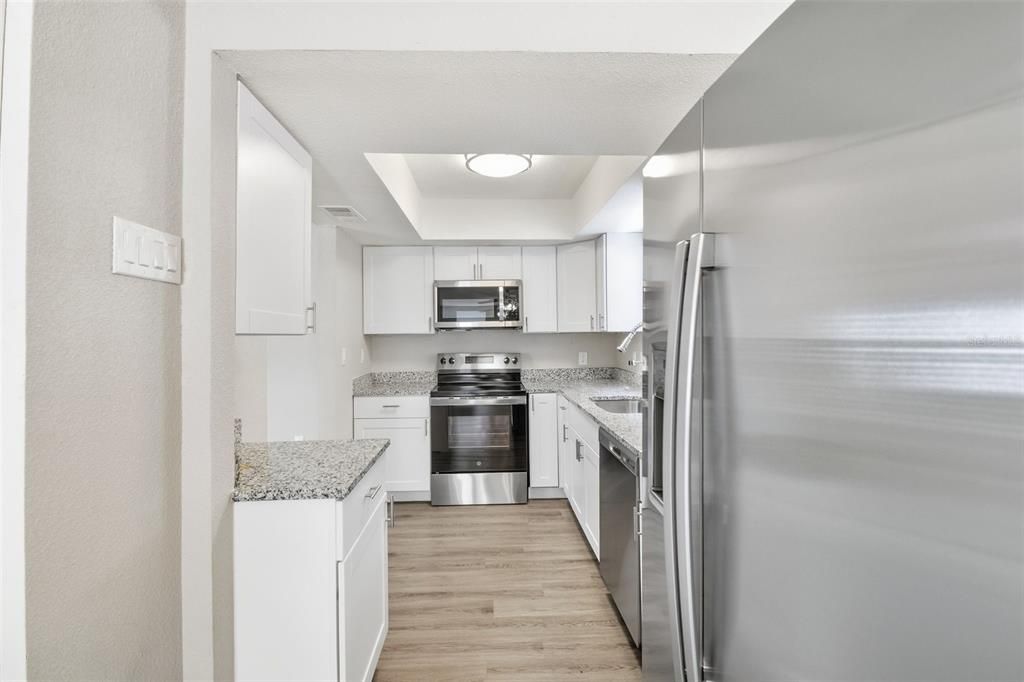На продажу: $364,900 (3 спален, 2 ванн, 1703 Квадратных фут)