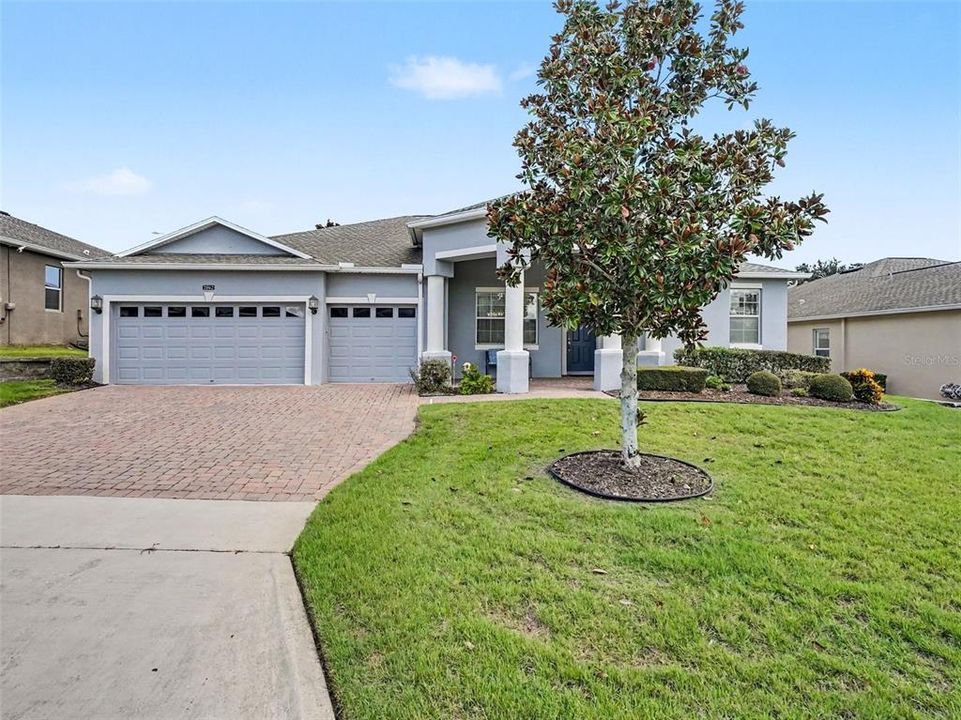 For Sale: $544,900 (4 beds, 3 baths, 2562 Square Feet)