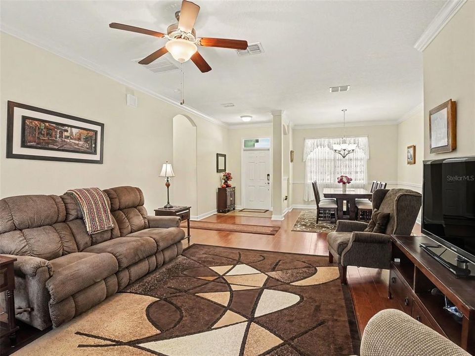 For Sale: $544,900 (4 beds, 3 baths, 2562 Square Feet)