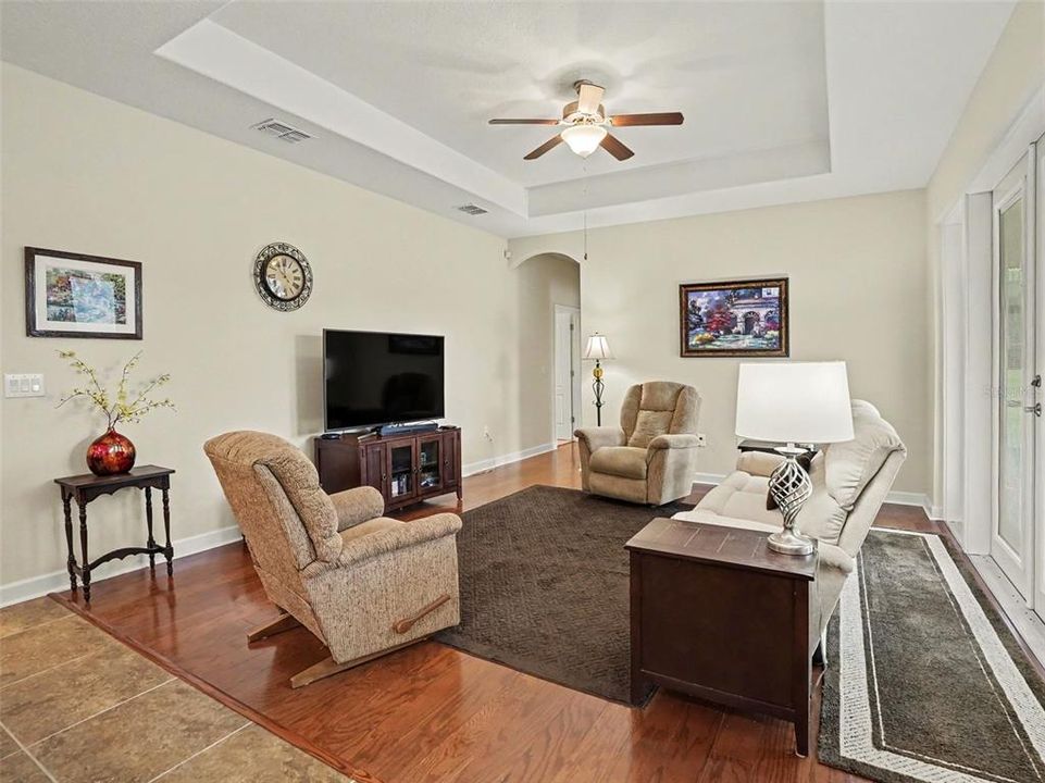 For Sale: $544,900 (4 beds, 3 baths, 2562 Square Feet)