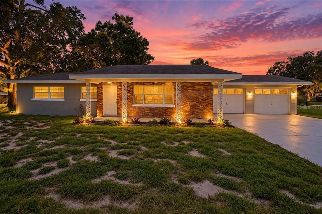 For Sale: $250,000 (2 beds, 2 baths, 1787 Square Feet)