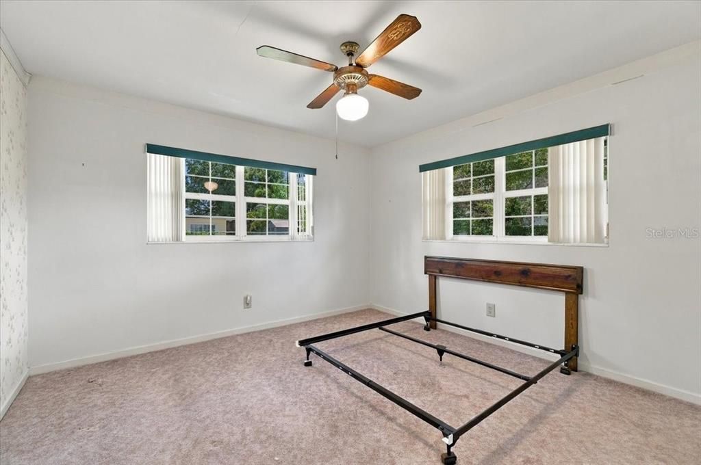 For Sale: $250,000 (2 beds, 2 baths, 1787 Square Feet)