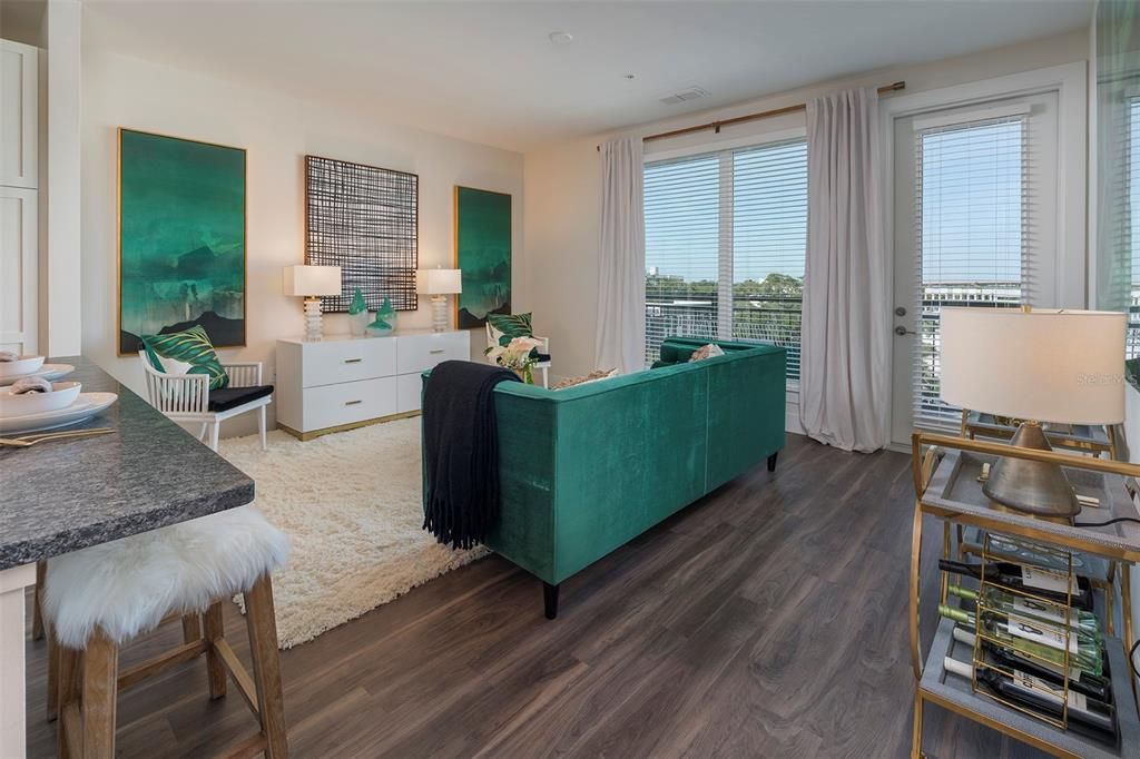 For Rent: $1,800 (1 beds, 1 baths, 676 Square Feet)