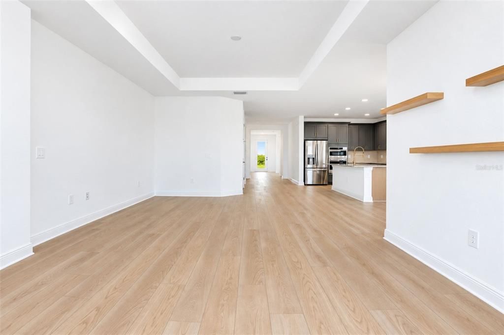 En Venta: $539,900 (4 camas, 3 baños, 2195 Pies cuadrados)