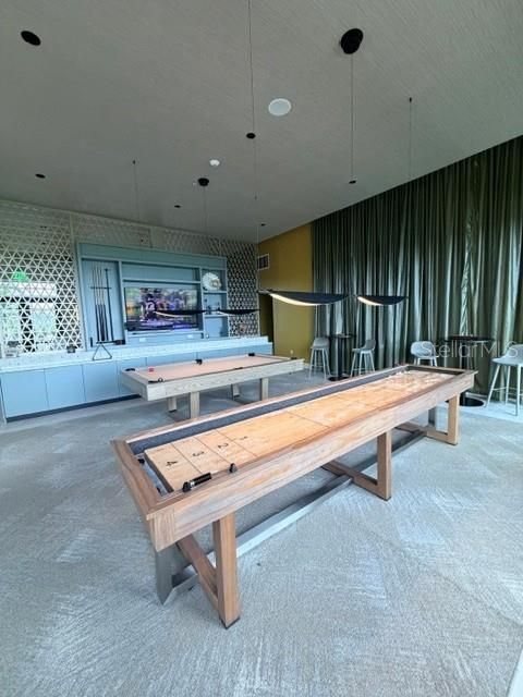 En Venta: $539,900 (4 camas, 3 baños, 2195 Pies cuadrados)
