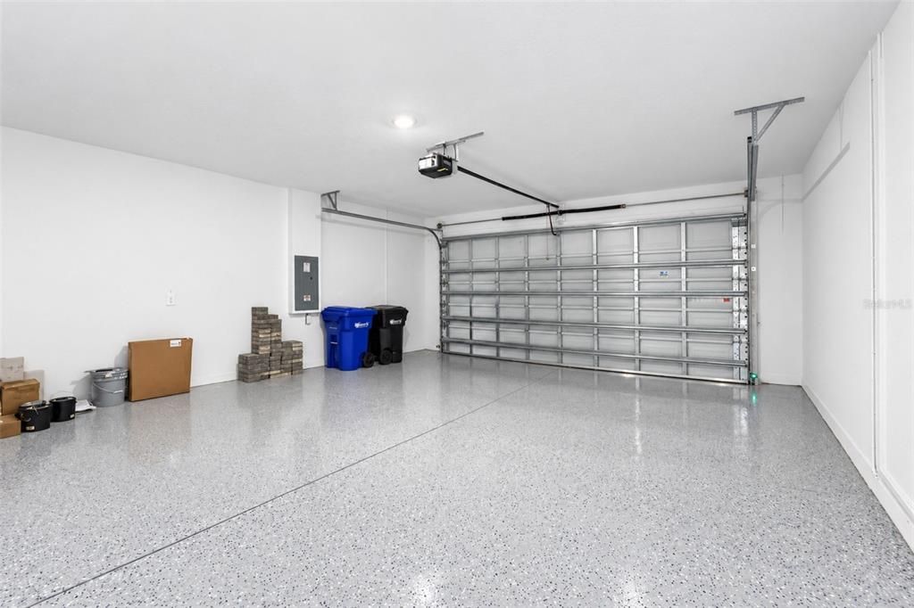 En Venta: $539,900 (4 camas, 3 baños, 2195 Pies cuadrados)