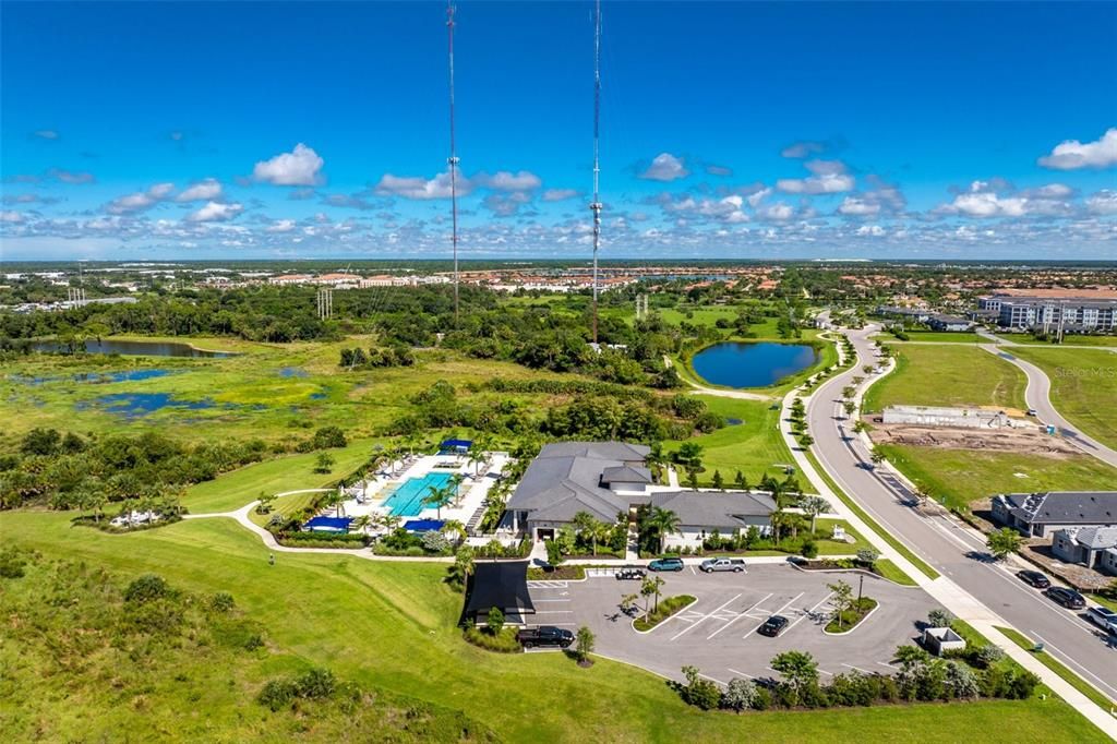 En Venta: $539,900 (4 camas, 3 baños, 2195 Pies cuadrados)