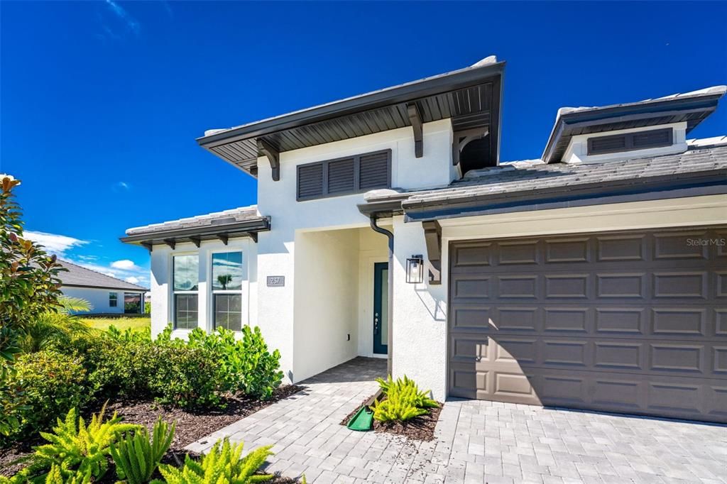 En Venta: $539,900 (4 camas, 3 baños, 2195 Pies cuadrados)